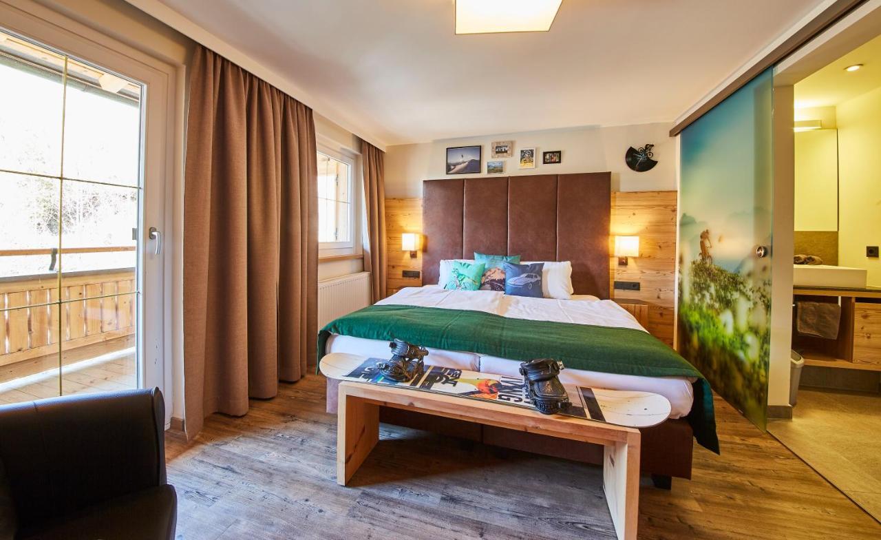 Fuchs Und Gretl Bed & Breakfast Заалбах-Хинтерглем Екстериор снимка